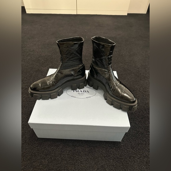 Prada Monolith pointy technical patent leather booties - Picture 2 of 6